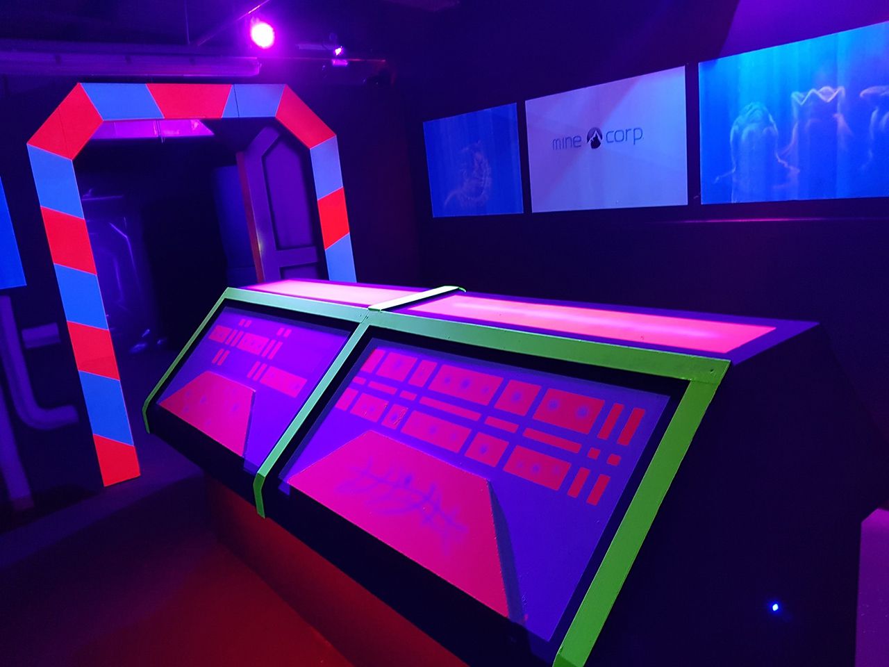 laser quest kingston gallery image